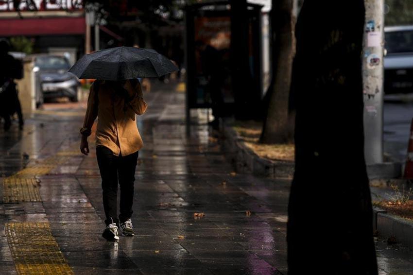 Gök gürültülü sağanak yağışlar ve kuvvetler rüzgar yurdu serinletiyor! Meteoroloji su taşkını ve sele karşı illeri tek tek uyardı