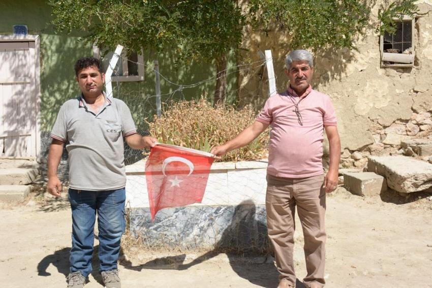 Bu köyde 600 şehidin mezarı var! Evlerinin avlusunda 103 yıllık şehit yatıyor