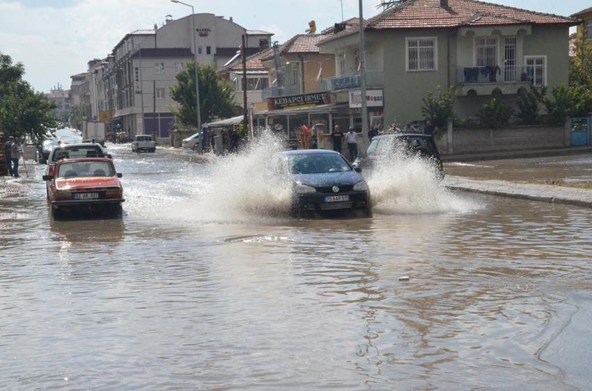 Son Meteoroloji hava tahmin raporu yayınladı! İstanbul dahil 25 il için kuvvetli sağanak yağış uyarısı geldi