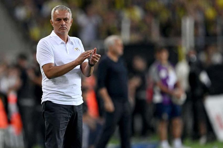Mourinho bir yıldızını daha Premier Lig ekibine kaptırıyor!