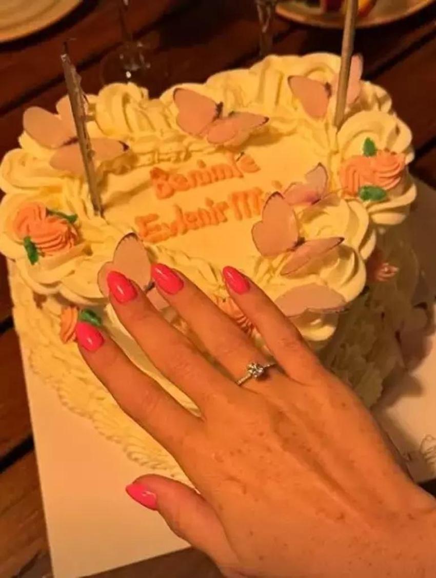 ‘Sihirli Annem’in ‘Çilek’i Zeynep Özkaya'ya evlilik teklifi! "Hayatımın şokunu yaşadım"
