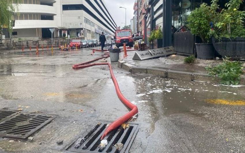 Meteoroloji'den birçok il için alarm verildi! Yollar göle döndü, ev ve iş yerlerini su bastı