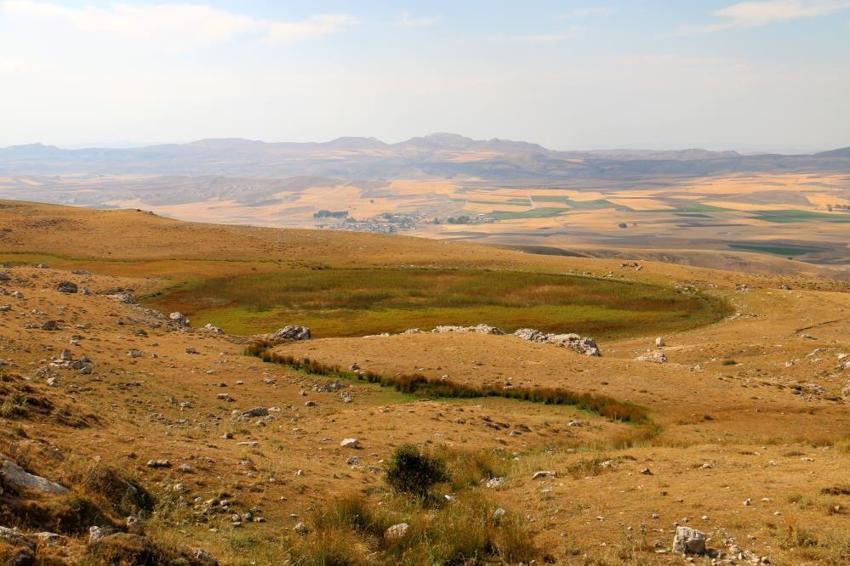 Sivas'ta Hititler'den kalan 3 bin 500 yıllık gölün son halini görenler inanamadı