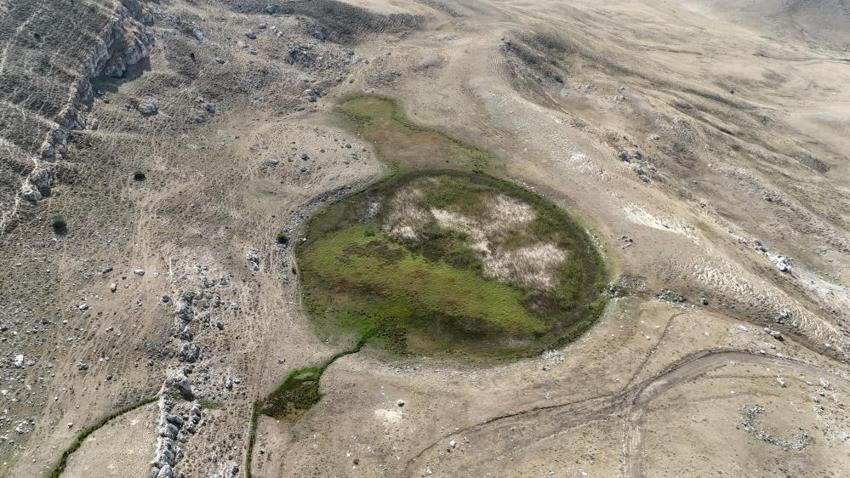 Sivas'ta Hititler'den kalan 3 bin 500 yıllık gölün son halini görenler inanamadı