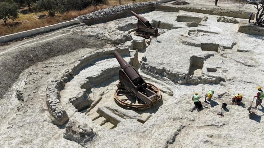 Çanakkale Savaşları'ndan kalan 109 yıllık top mevzileri bulundu! Mehmetçik, Çanakkale Boğazı'nı işte bu toplarla geçilmez yaptı