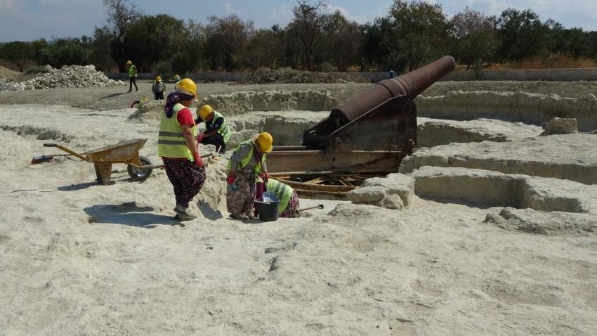 Çanakkale Savaşları'ndan kalan 109 yıllık top mevzileri bulundu! Mehmetçik, Çanakkale Boğazı'nı işte bu toplarla geçilmez yaptı