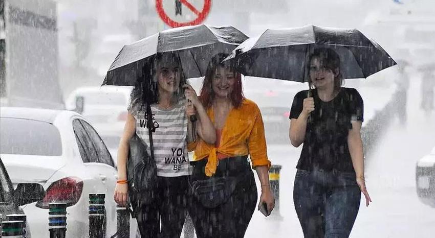 Meteoroloji'den kuvvetli yağış uyarısı: 8 il için sarı kodlu uyarı geldi! Sıcaklıklar 6 derece birden düşecek