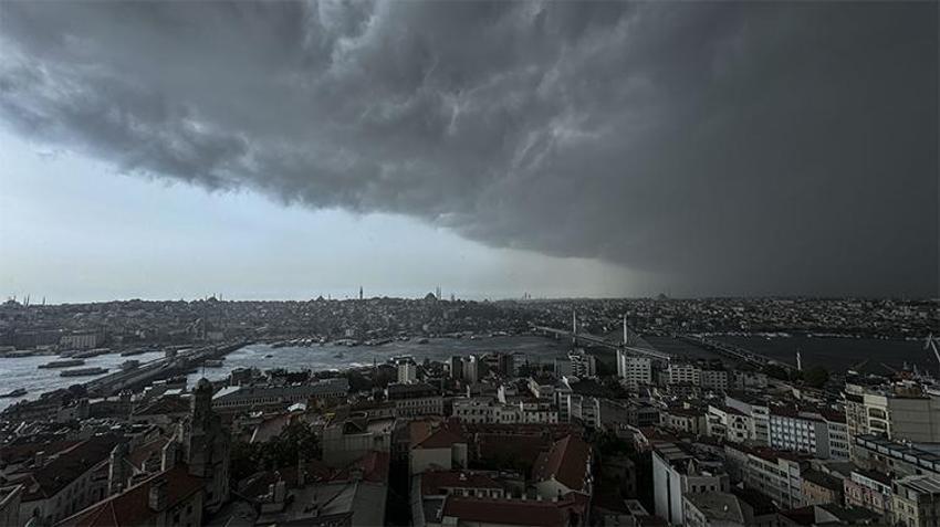 Meteoroloji'den kuvvetli yağış uyarısı: 8 il için sarı kodlu uyarı geldi! Sıcaklıklar 6 derece birden düşecek