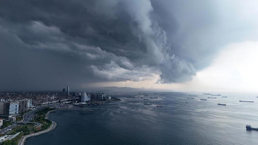 Yağışlar yurdun birçok bölgesinde etkili olacak! Süper hücre bulutları İstanbul'a gök gürültülü sağanak getirecek