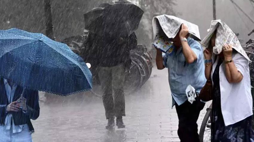 İstanbul dahil birçok ile yeni kuvvetli yağış uyarısı yapıldı! Süper hücre oluştu günlerce sürecek