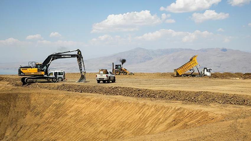 Van'da petrol müjdesi! İlçe halkını sevindiren gelişme, çalışmalar başladı