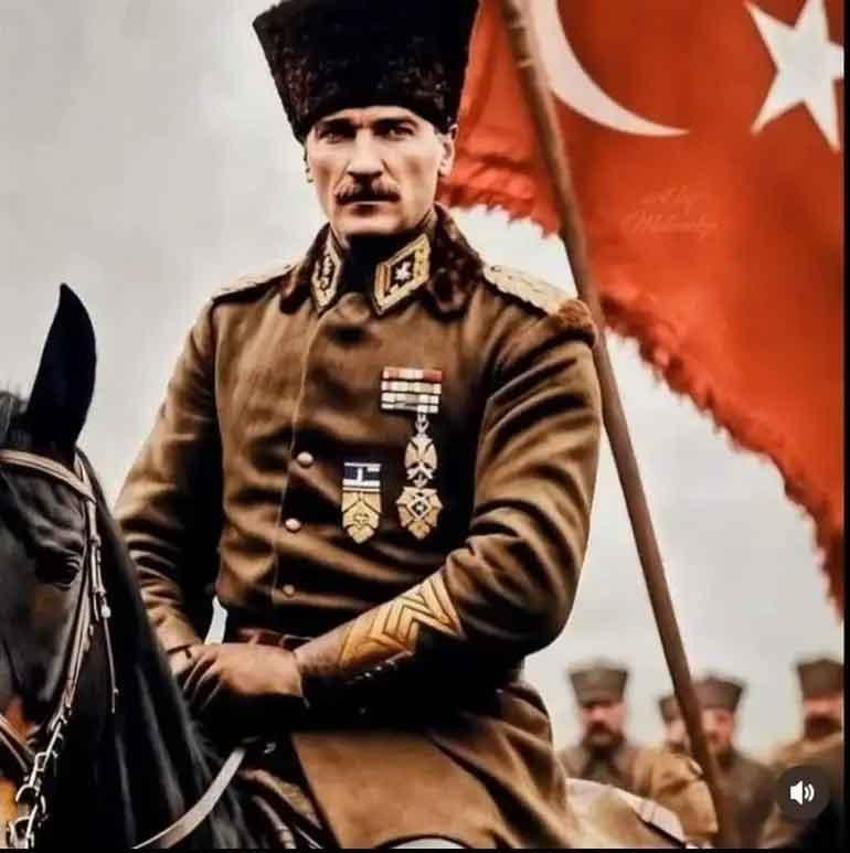 Sanat dünyasının ünlü isimlerinden 30 Ağustos Zafer Bayramı paylaşımları