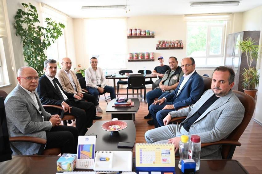 Tarlada domatesi kalan çiftçiye Bakanlıktan destek! Salça üreticisine destek verilecek