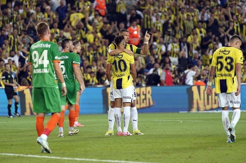 Fenerbahçe Alanyaspor maçında 3 puan 3 golle geldi