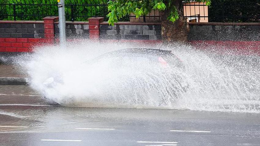 Yağmur dalgası fena vuracak! Meteoroloji'den İstanbul dahil 17 il için turuncu ve sarı kodlu uyarı