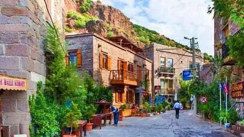 Emekliler adeta bu ilçelere akın ediyor: Emlakçılar adeta arsa yetiştiremez oldu