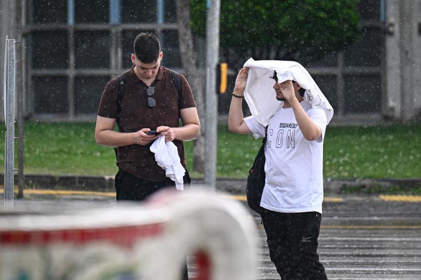 İstanbul için kuvvetli yağış alarmı! Meteoroloji saat verip uyardı