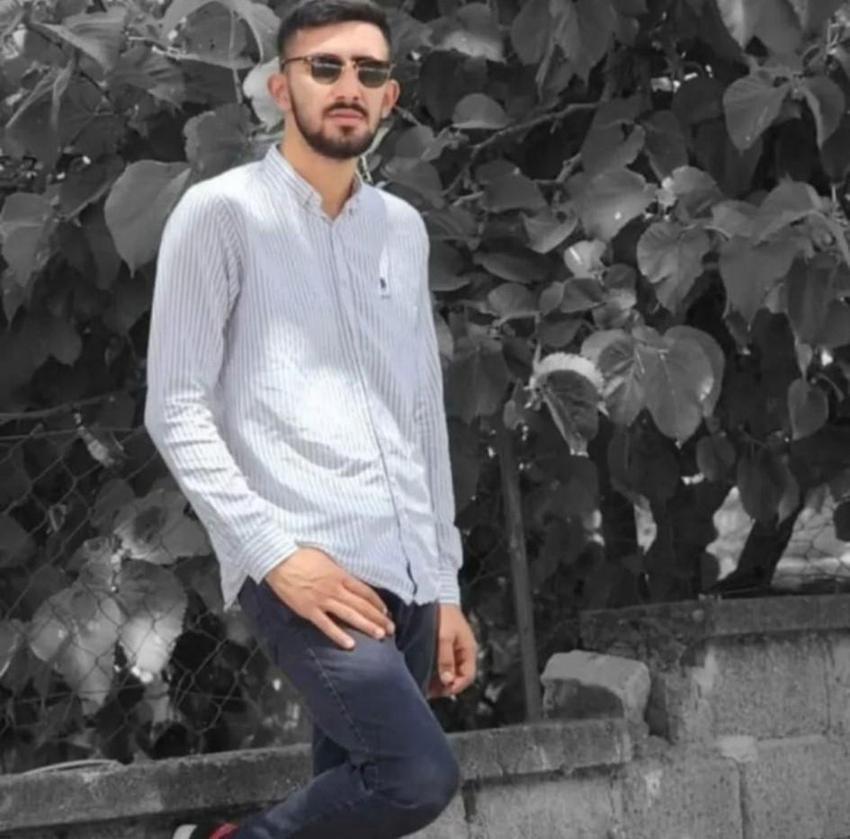 Başkalarının canı yanmasın diye nöbet tutuyor! Evlatlarının öldüğü yerden bir an olsun ayrılmıyorlar