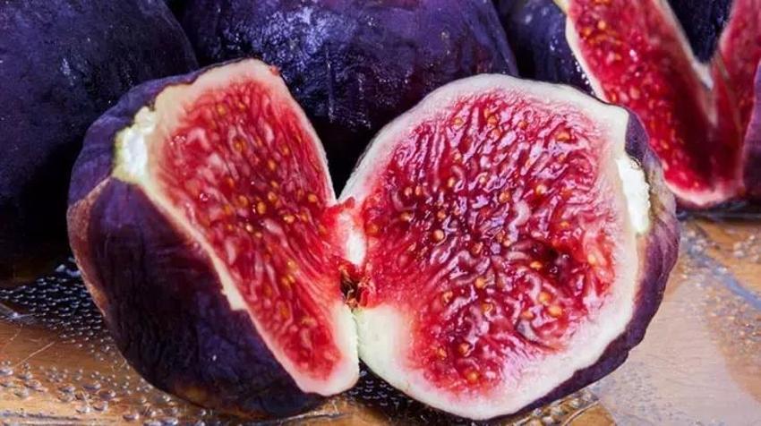 Kabuğu soymadan tüketince şifasını alırsın! Rengine dikkat: Faydası böyle çözülüyor