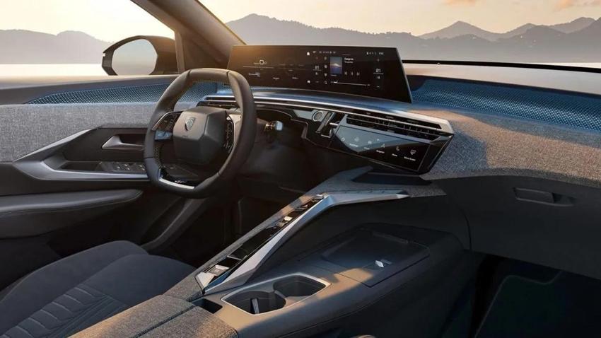 Yola çıkmak için gün sayan Peugeot 3008 Türkiye'de; Fiyatı şimdiden olay oldu
