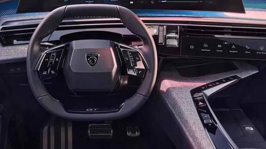 Yola çıkmak için gün sayan Peugeot 3008 Türkiye'de; Fiyatı şimdiden olay oldu