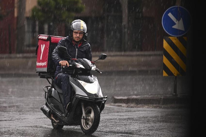 Meteoroloji son dakika uyardı! İstanbul dahil birçok ilde günlerce yağacak
