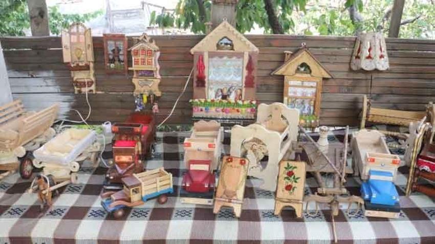 Emekli gardiyan hobi olarak başladı! 36 yıldır ahşaptan süs eşyaları yapıyor