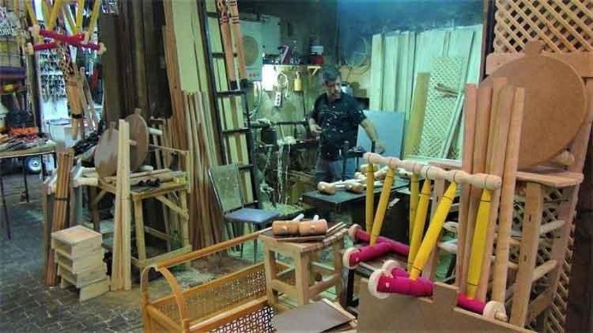 Emekli gardiyan hobi olarak başladı! 36 yıldır ahşaptan süs eşyaları yapıyor