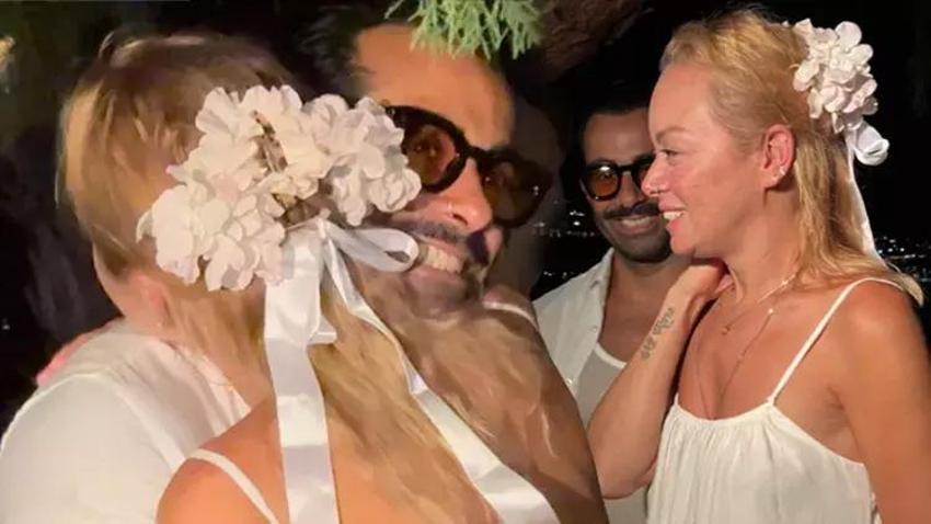Evliliklerinin 10. yılında nikah tazelediler! Sembolik olarak takı töreni yapıldı