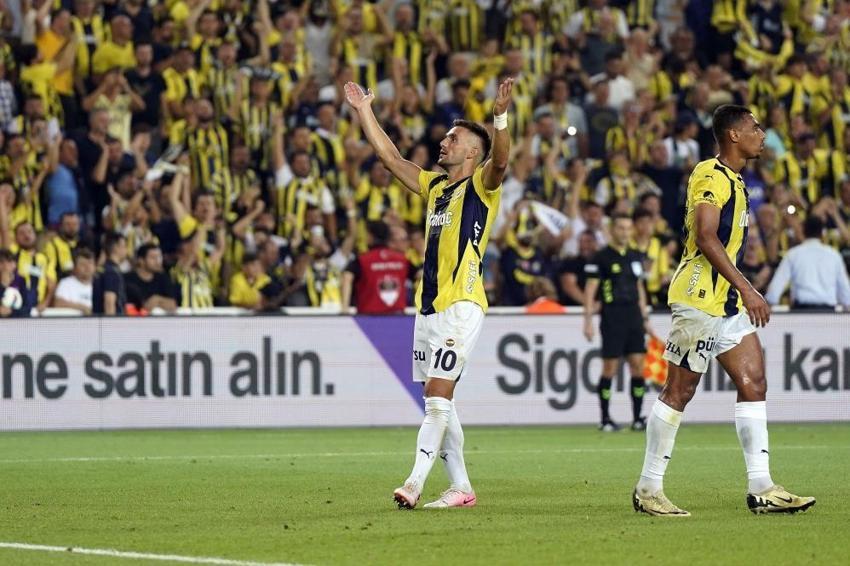 Fenerbahçe'de sol bek transferi yattı! Osimhen sonrası ortalık karıştı, Ali Koç İngiliz yıldıza rest çekti