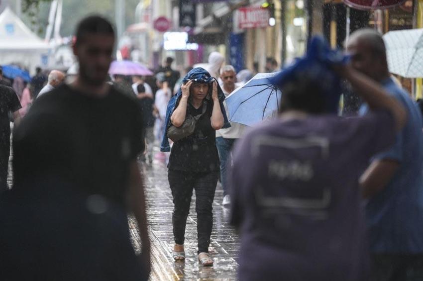 Meteoroloji son hava durumu raporunu açıkladı 5 ili uyardı: Sıcaklıklar düşüyor, gök gürültülü sağanak yağışlar kapıda