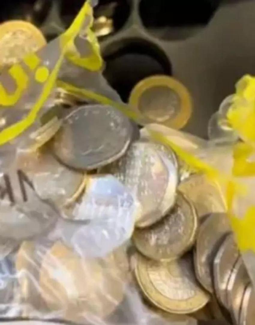 80 yıldır biriktirilen madeni paraların değeri herkesi şaşkına çevirdi!