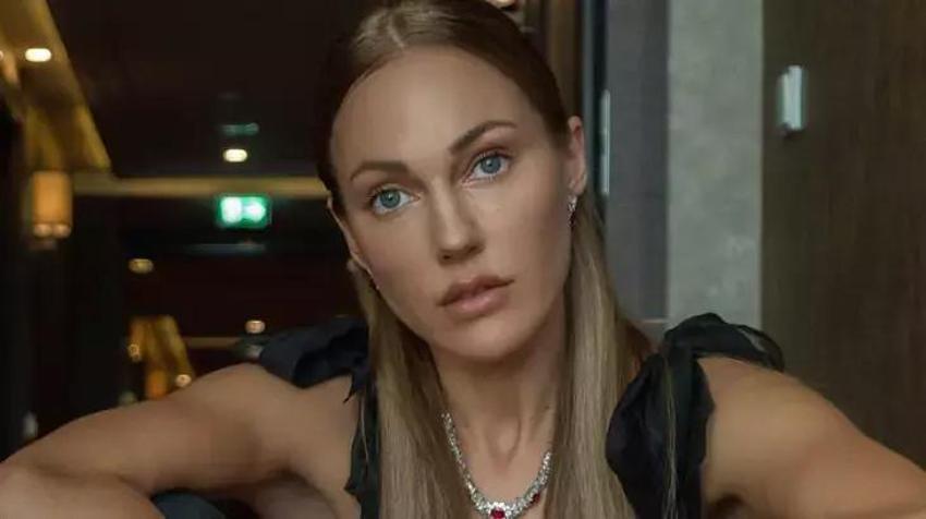 Meryem Uzerli ünlü olmadan yaptığı işlerle şaşırttı: Vefat etmiş kişilere makyaj yapıyordum
