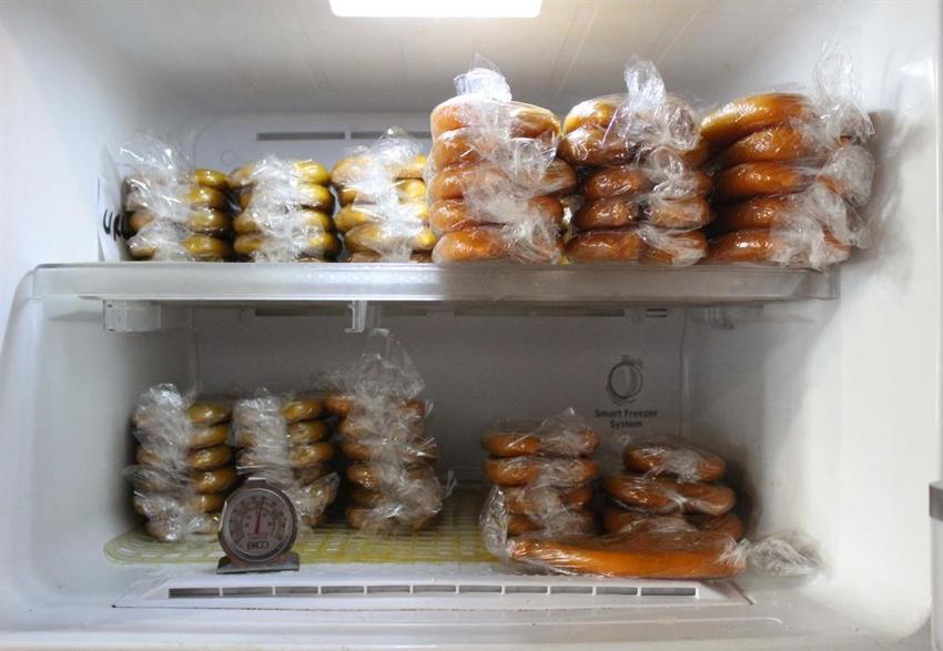 Unutulmaya yüz tutan tarifleri yaşatmaya çalışıyor: Baba yadigarı dükkanda mesleğini sürdürüyor