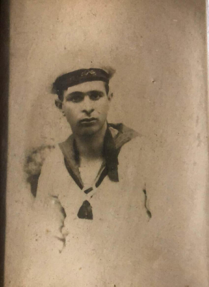 İzmir'de baba yadigarı dükkanda unutulmaya yüz tutmuş yemek mirasını yaşatıyor