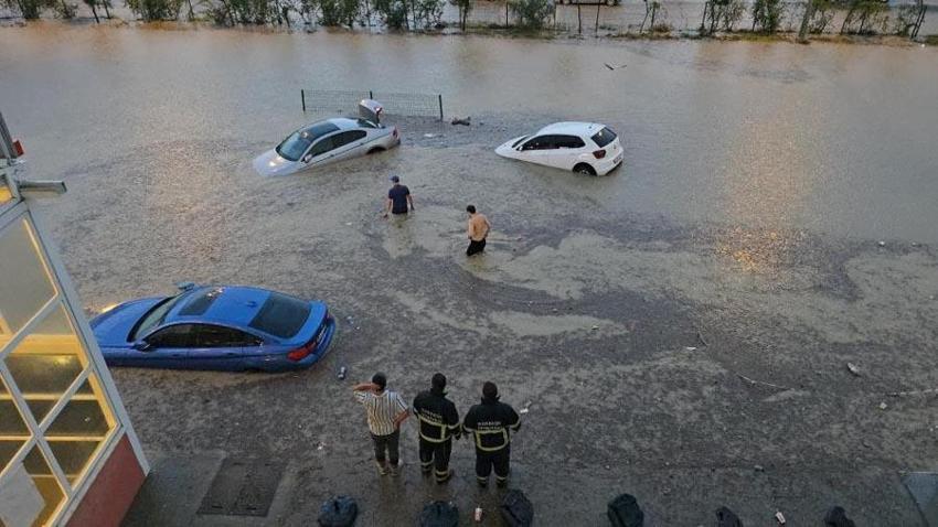 Son hava tahmin raporu Meteoroloji tarafında açıklandı, 16 şehir için sağanak yağış uyarısı geldi