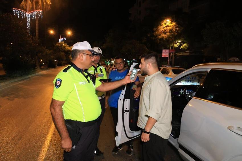 Adana'da asayiş uygulaması: Kural tanımayan sürücülere 2 milyon 145 bin TL ceza kesildi