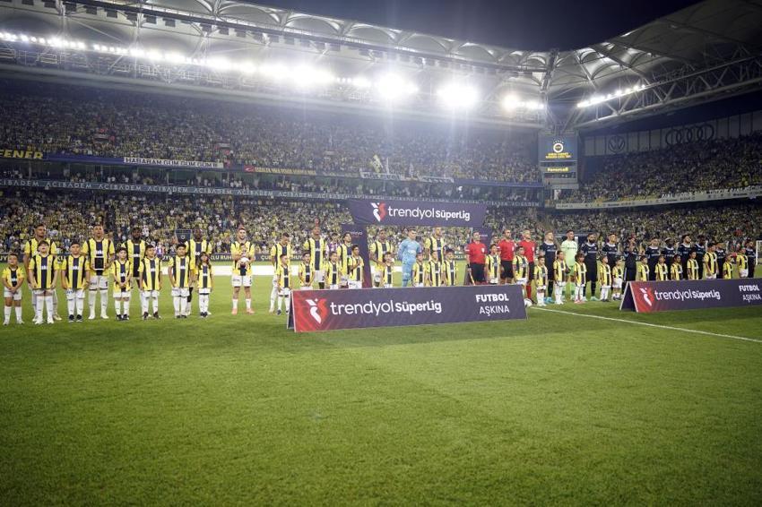 Medina Fenerbahçe'ye hayırlı olsun! Ali Koç el sıkıştı, 3 ay forma giymeyecek