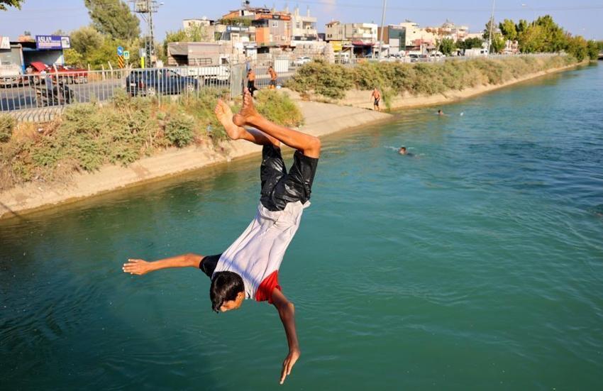 20 kişi sulama kanalında boğulunca Adana usulü önlem aldılar: Sulama kanalları ‘Can simidiyle' daha güvenli
