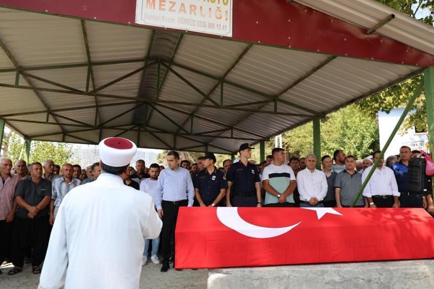 Adana'da yıllık izin için geldiği memleketinde hayatını kaybeden uzman çavuş toprağa verildi