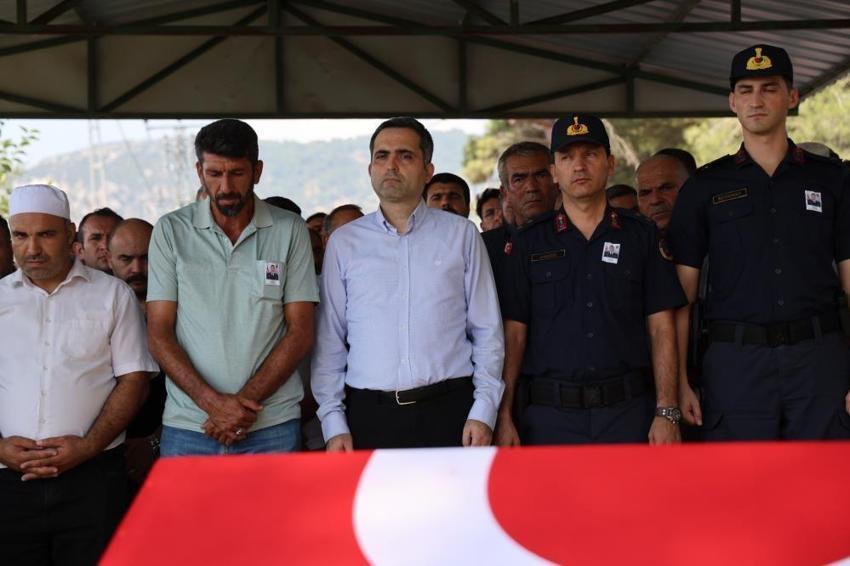 Adana'da yıllık izin için geldiği memleketinde hayatını kaybeden uzman çavuş toprağa verildi