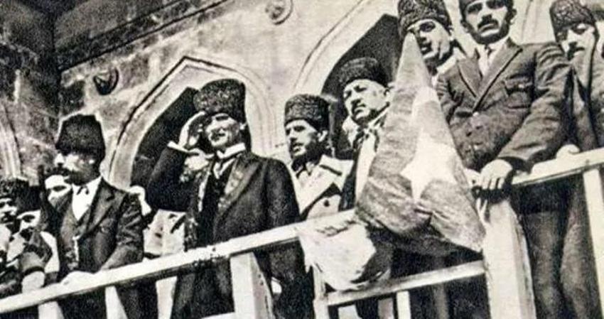 İzmir’in kurtuluşu mesajları ve sözleri: 9 Eylül İzmir’in kurtuluşu kutlama mesajları