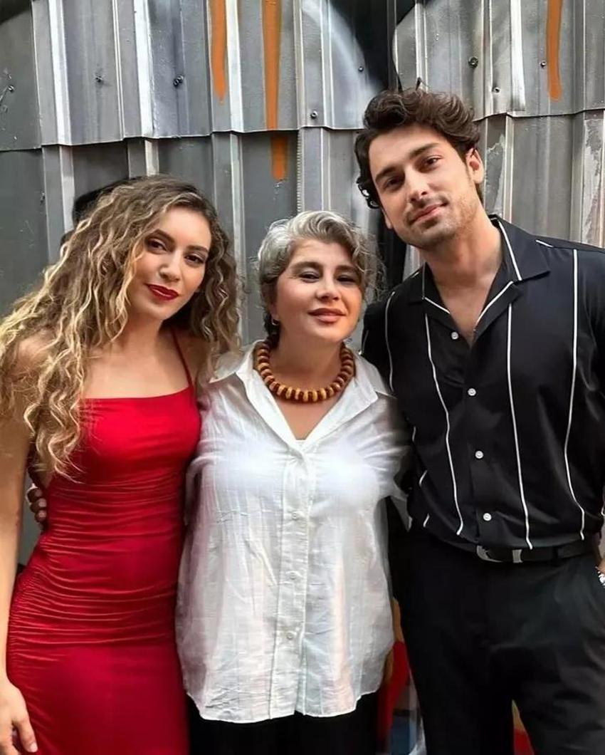 Sinem Kobal film çekimi bitince soluğu tatilde aldı!
