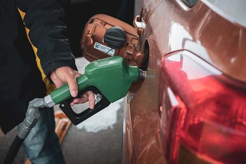 Brent petrol sert düştü! Motorine indirim geldi