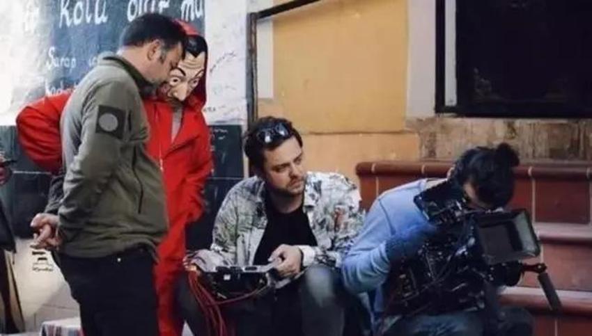 Demet Evgar'ın kardeşini görenler çok şaşırdı! Abla kardeş meğer aynı dizide bile rol almış
