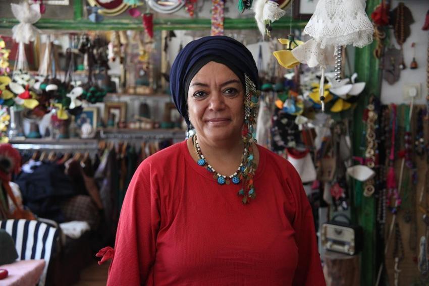 Köylerden topluyor, sanat eserine dönüştürüyor! Konyalı  Fatma Gül Girgiç kadınlara ilham oluyor 