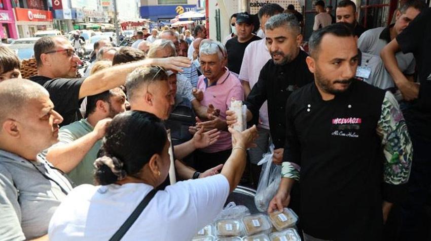 Adana'da Narin'in anısına helva ve döner dağıtımı izdihama dönüştü
