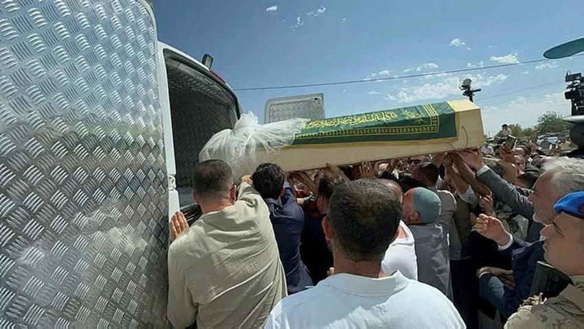 Katledilen Narin'in dışarıdaki tek ağabeyi Baran Güran konuştu:  Amcam benim canımdır, gönlüm rahat