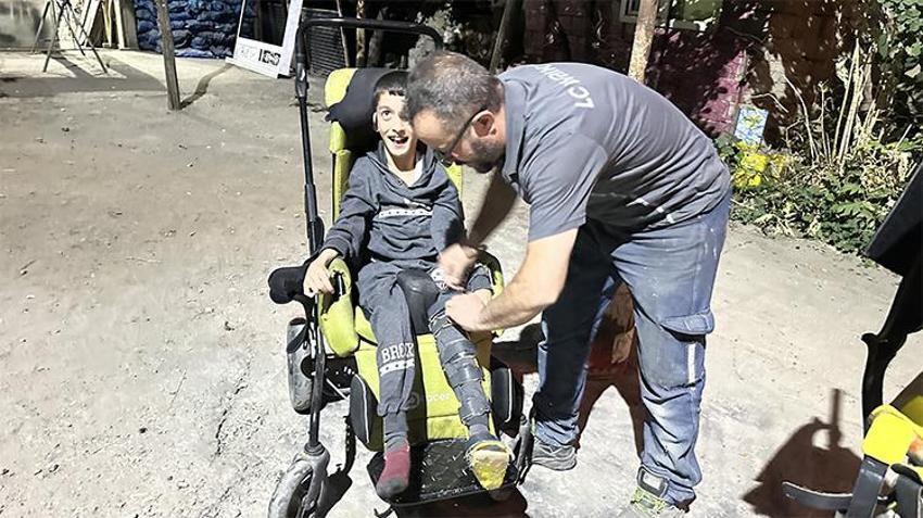 Fedakâr baba kendi elleriyle yaptı! Hakkâri'den yürek ısıtan görüntüler