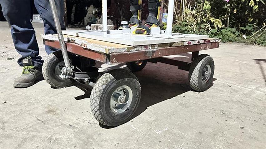 Fedakâr baba kendi elleriyle yaptı! Hakkâri'den yürek ısıtan görüntüler